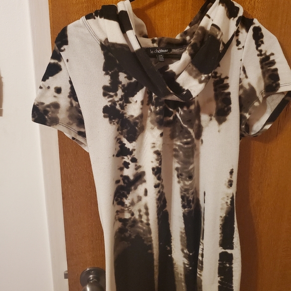 Clothing - Picture 3 of 10